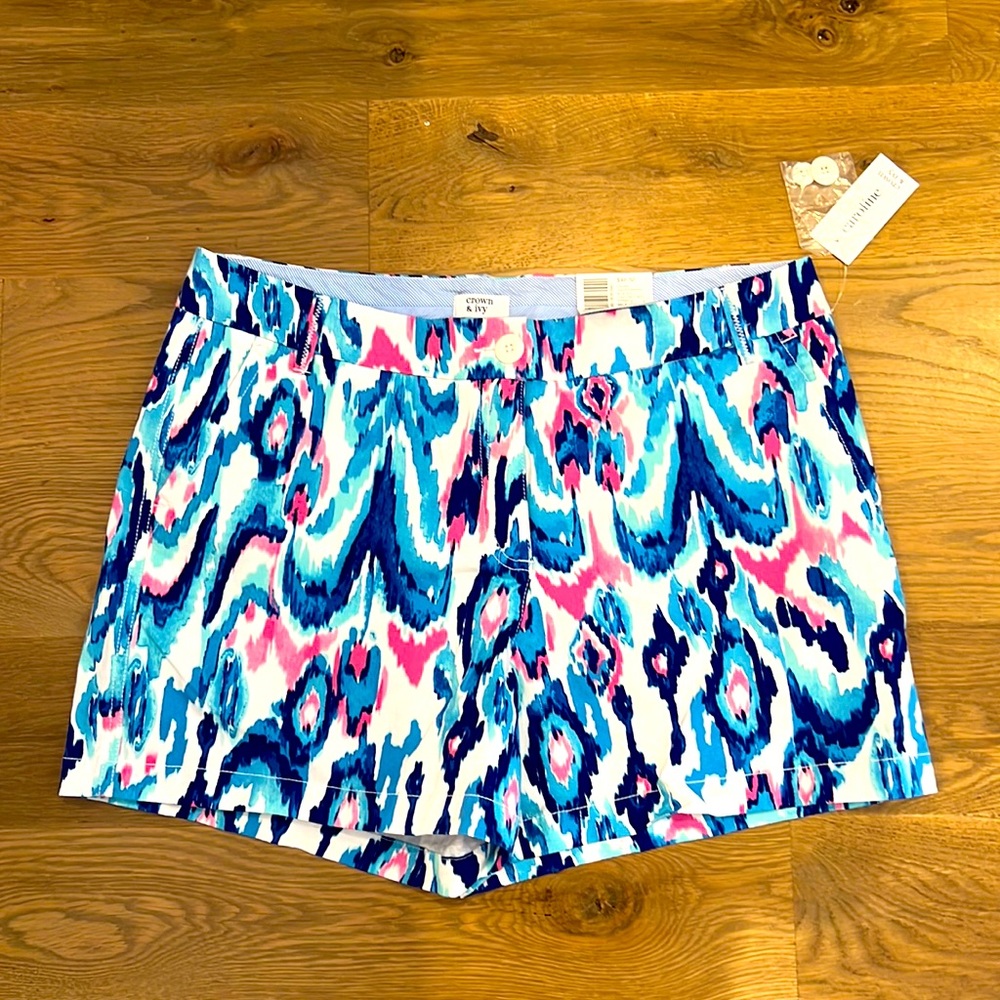 NWT Crown & Ivy Caroline shorts size 12